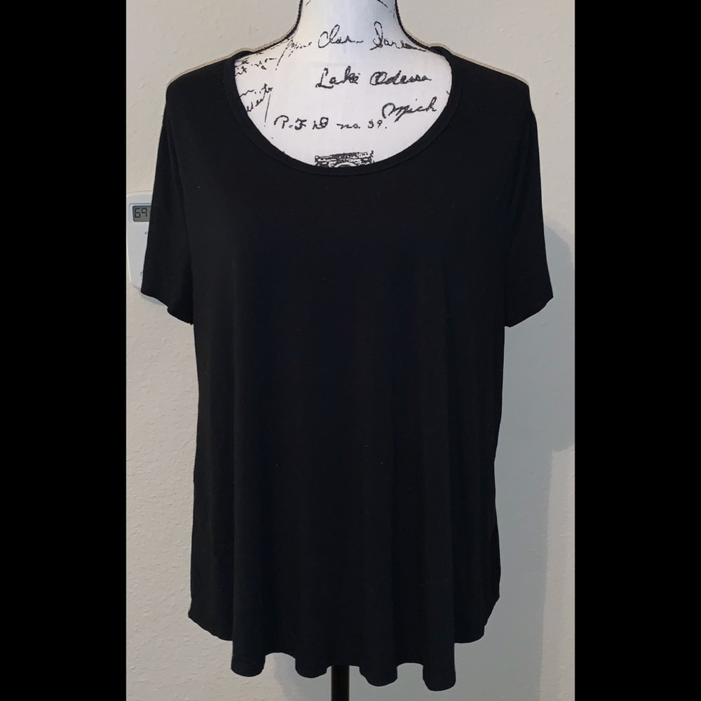 Black T-shirt